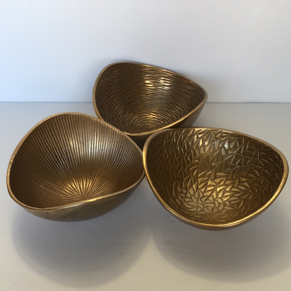 Elegant Gold Decorative Bowls